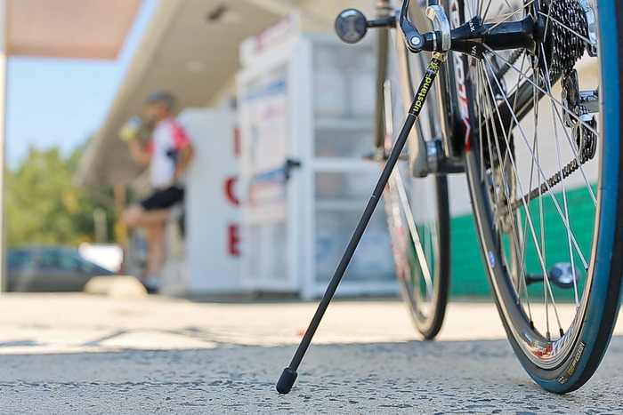 Fahrradständer fürs Rennrad - The Upstand (Bild: Kickstarter/ © Garrett Blake)