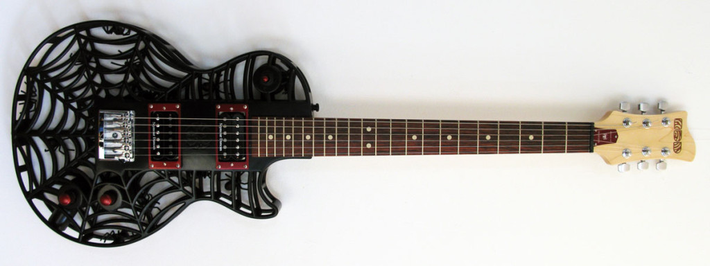 Diese Gitarre hat schon Spinnennetze angezogen. Die Spider LP von ODD Guitars (Bild: © Olaf Diegel)