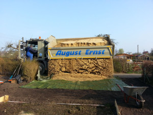 Endlich kommt der Sand. (Bild: © miy.de)