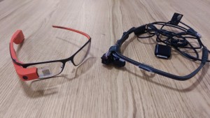 Noch ein langer Weg. Links Googles Glass, rechts das (mi) Display (Bild: kickstarter/©Samantha Myers)