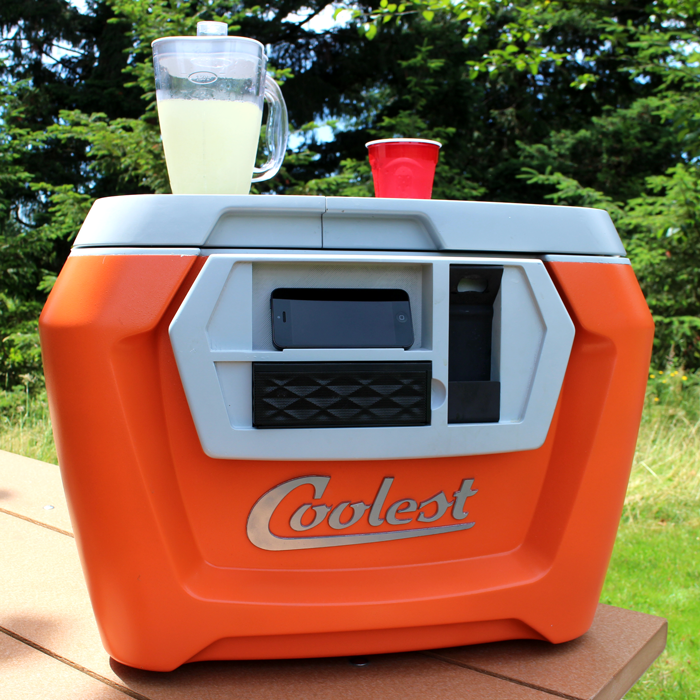 Die durchdachte Kühlbox - der COOLEST Cooler (Bild: kickstarter/©Ryan Grepper)