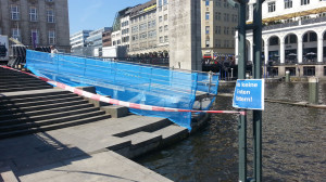 chlechte Zeiten für langsame Schwimmer - Enten füttern verboten (Bild: © O. Thiele)