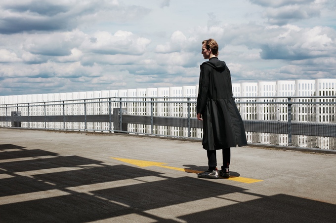 Auch bei Regen trocken nach Hause kommen - Cyclist Raincoat (Bild: Kickstarter/ © senscommon)